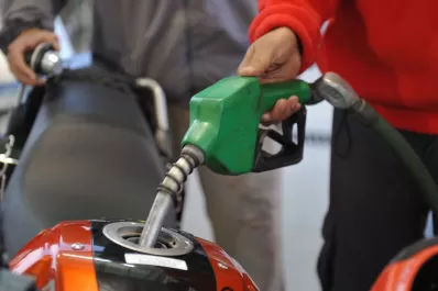 Los dueños de estaciones de servicio piden eximirse del incremento solidario