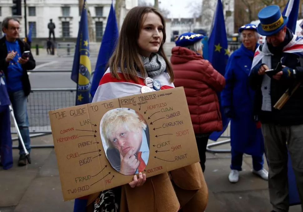 APURO. El primer ministro Boris Johnson dejó claro que no quiere llevar el plazo de cambió más allá de 2020. REUTERS