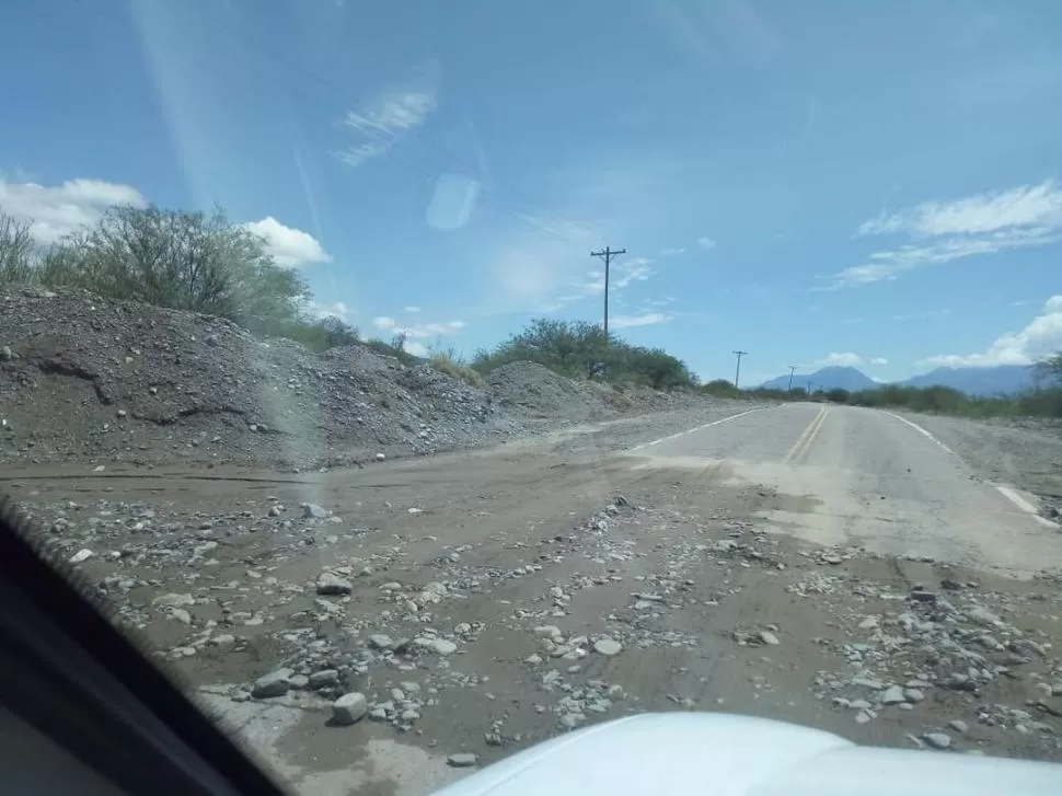 Ruta en mal estado cerca de Colalao del Valle