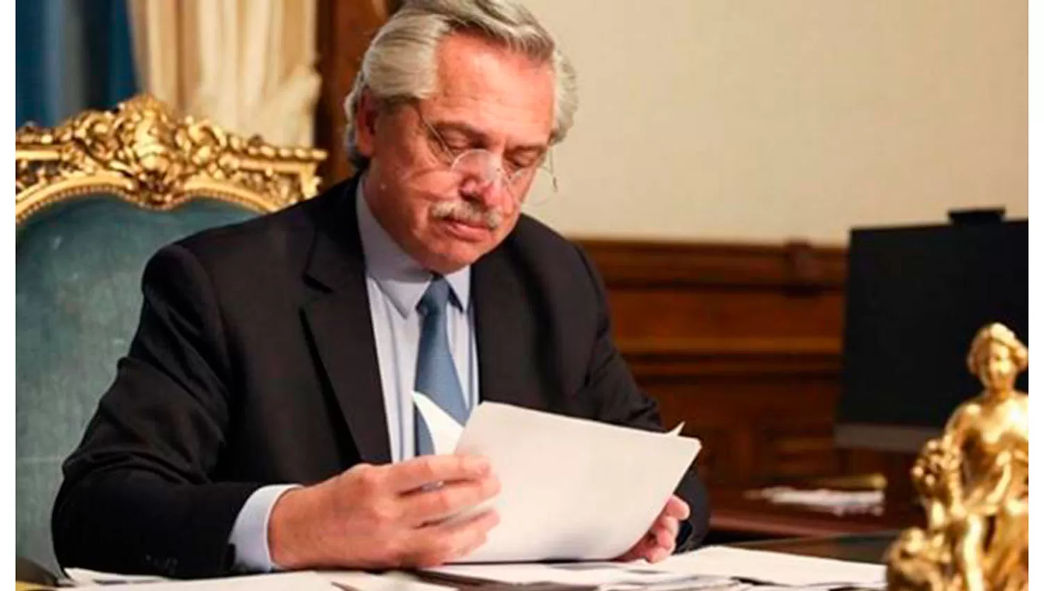 Fernández viaja a Israel, su primer destino internacional desde que asumió la Presidencia