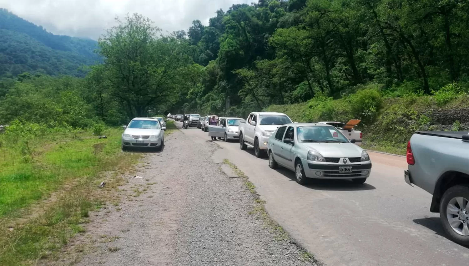 Tras la habilitación, la ruta a Tafí del Valle está saturada de vehículos
