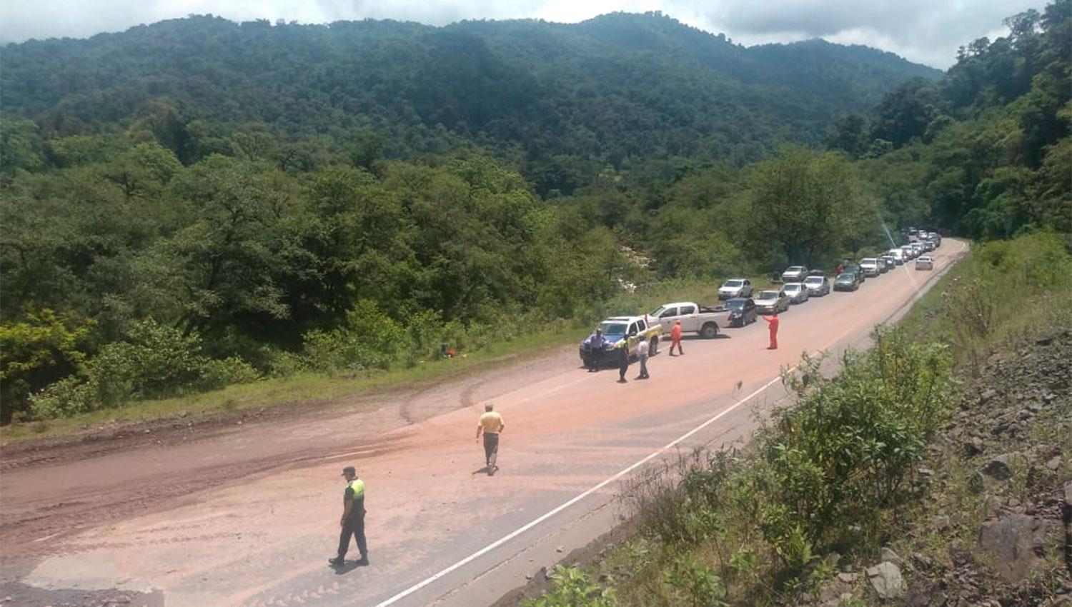 Tras la habilitación, la ruta a Tafí del Valle está saturada de vehículos