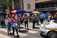 Empleados de agencias de turismo protestaron por el impuesto País