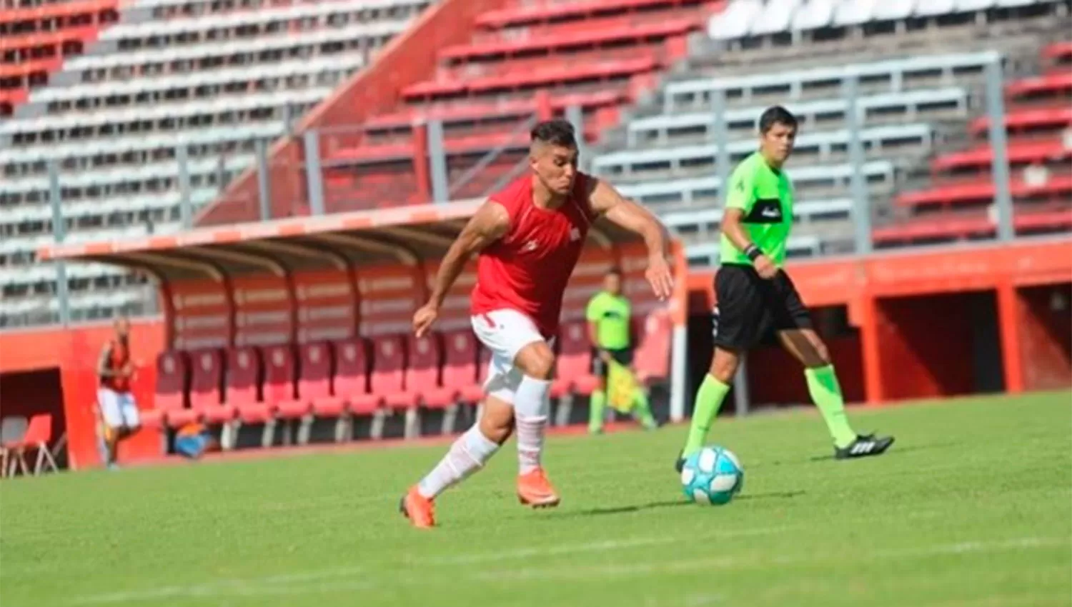 El Santo, afilado, le ganó los dos amistosos a Deportivo Llorens