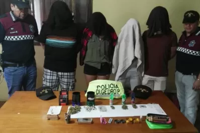 Iban a El Mollar y tenían hongos, LSD, éxtasis y “porros” para consumir