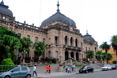 Tucumán subió escalones en la transparencia de su información presupuestaria, según Cippec