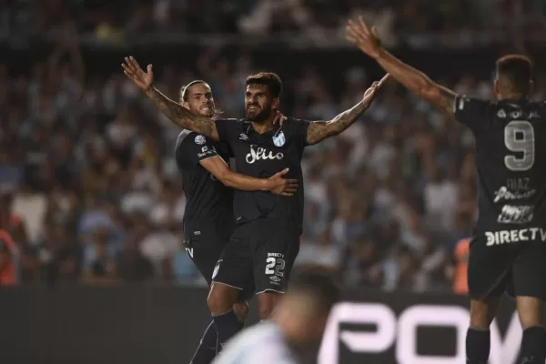 Atlético pudo haber vencido a Racing con solidez y fútbol