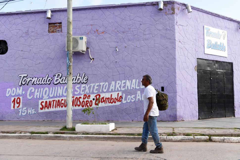 EL LOCAL. “Tornado” está a una cuadra del lugar de la pelea. 