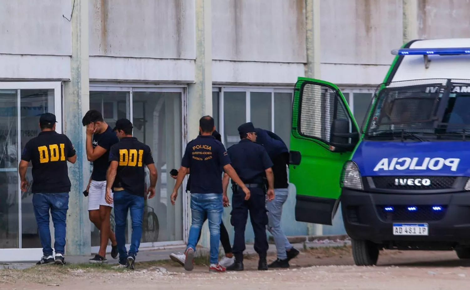 Burlando espera que se rompa el pacto de silencio de los rugbistas