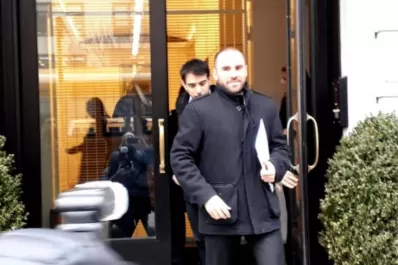 Primera reunión oficial de Guzmán con el FMI