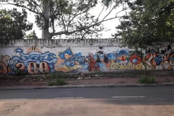 Inquietud por una pared en calle General Paz primera cuadra