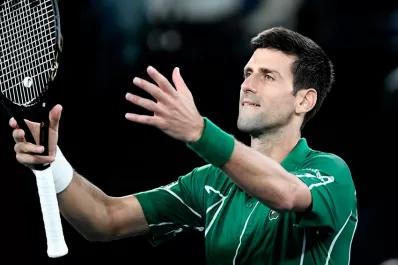 Djokovic superó a Federer y es finalista del Abierto de Australia