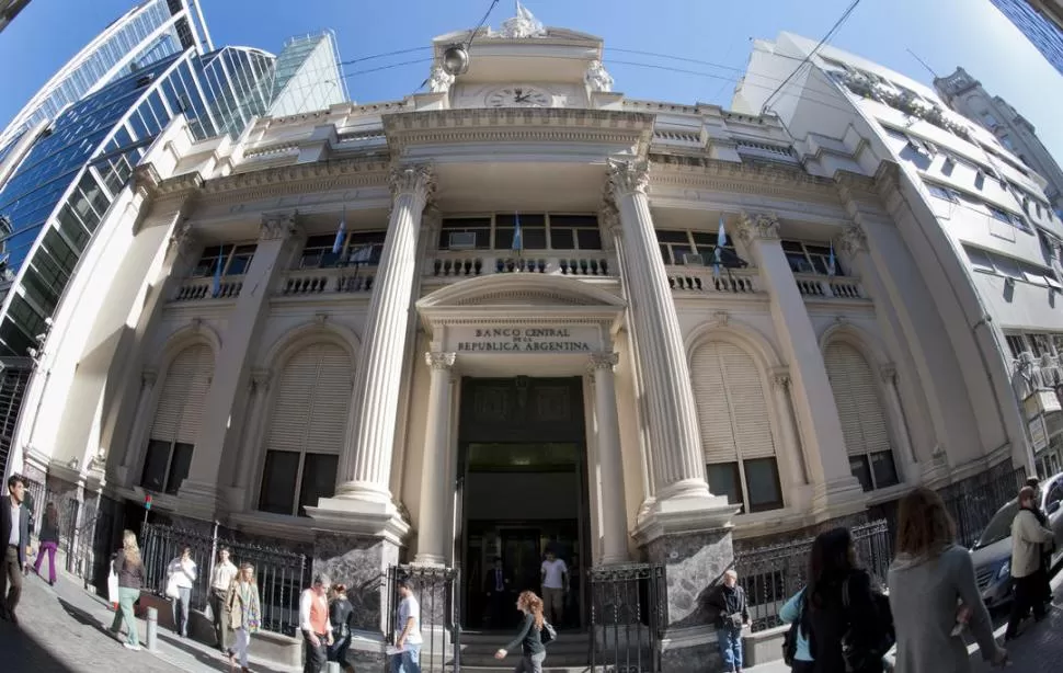 BANCO CENTRAL. El edificio donde funciona el organismo rector del sistema financiero. El descongelamiento de las UVA provoca protestas. archivo