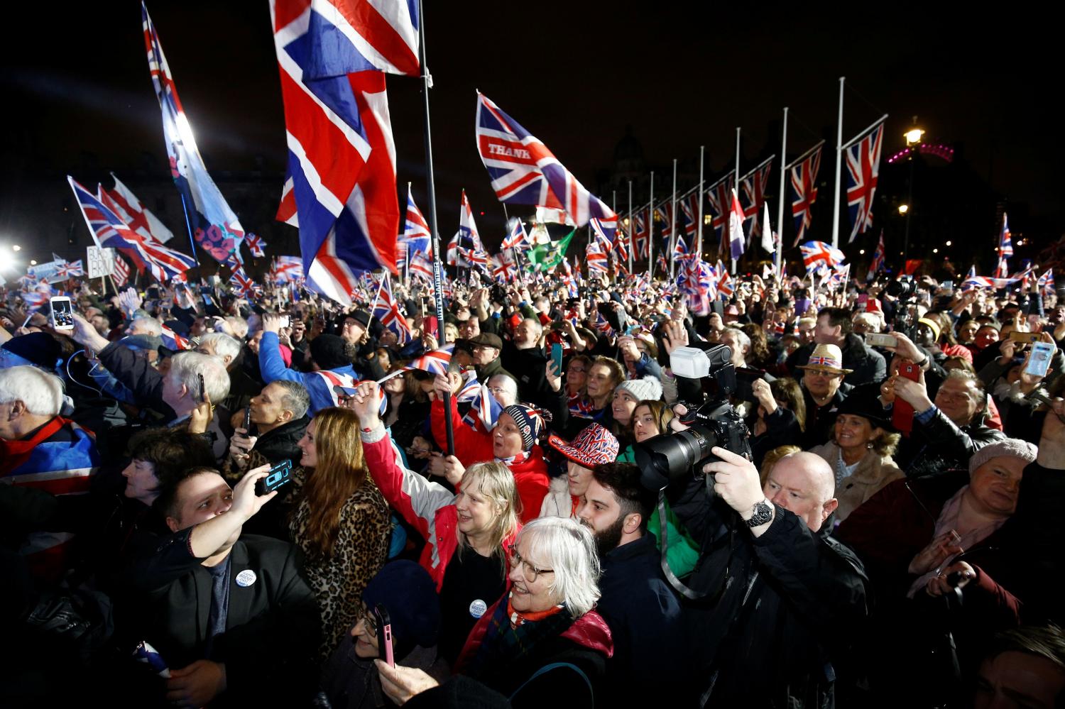 Así celebraron los partidarios del Brexit cuando la cuenta regresiva llegó a su fin.