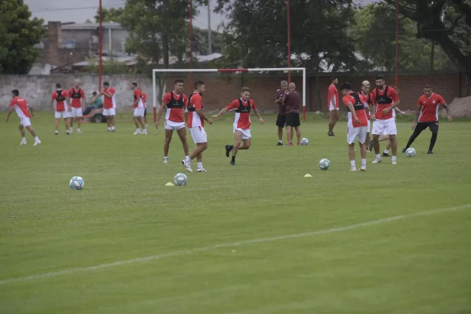 MUCHA INTENSIDAD. Así serán las prácticas de San Martín: trabajos físicos intensos e integrales, con la pelota siempre como protagonista. la gaceta / foto de frnaco vera