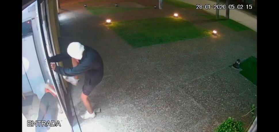 Yerba Buena: vecinos inquietos, policías conformes