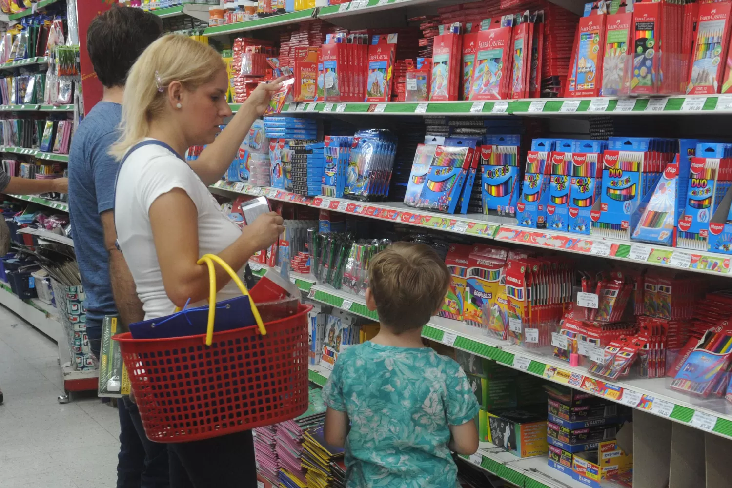 Febrero es el mes de las compras de útiles escolares.