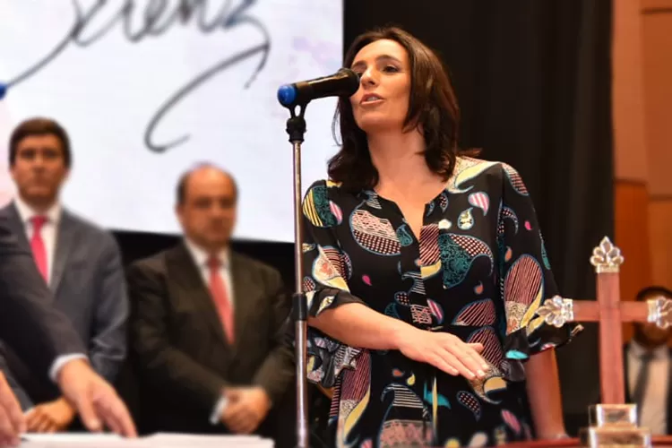 Josefina Medrano en el acto de jura como ministra de Salud.