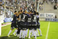 Hace seis años, Lucchetti también fue el héroe atajando penales en el Monumental