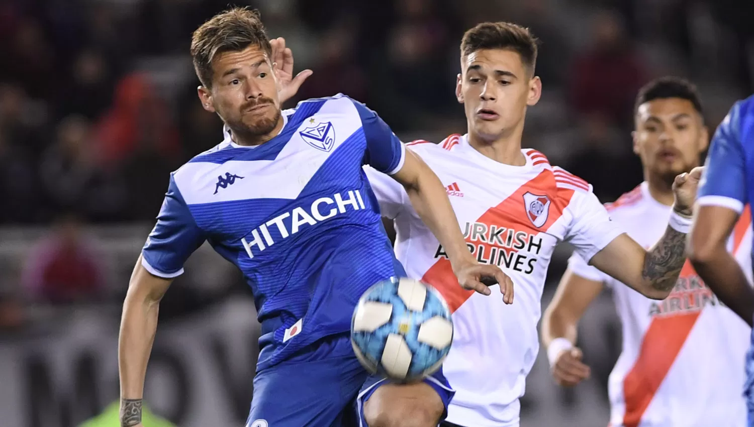 DESDE VÉLEZ. Luego de Atlético, Giménez vistió los colores de Godoy Cruz, Estudiantes y los de El Fortín.