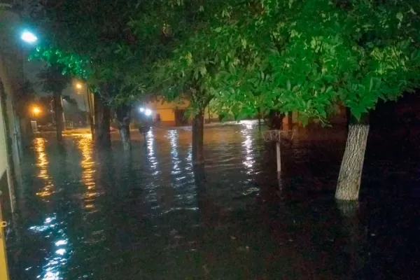 Defensa civil calculó que cayeron 100 milímetros de lluvia en el centro de la provincia