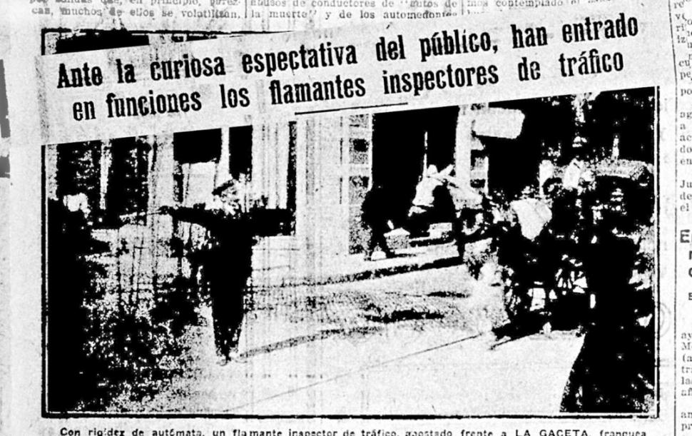 1926. Aparecen en escena los inspectores de tránsito o varitas. 