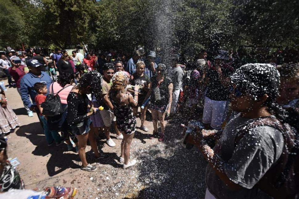 LA FIESTA. Doña Hilda Martina Saso de Guanco, la Pachamama 2020, durante la fiesta en el centro de Amaicha del Valle