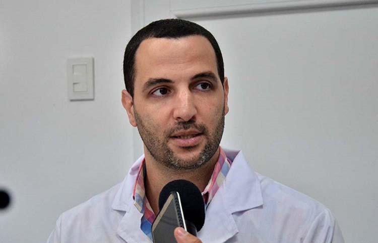Javier Semrik, médico urólogo.