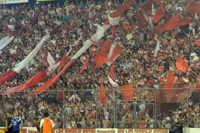 Mirá el recibimiento que le dieron los hinchas a San Martín