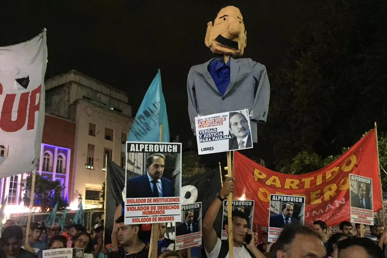 Alperovich en el centro de las críticas en la marcha contra la impunidad.