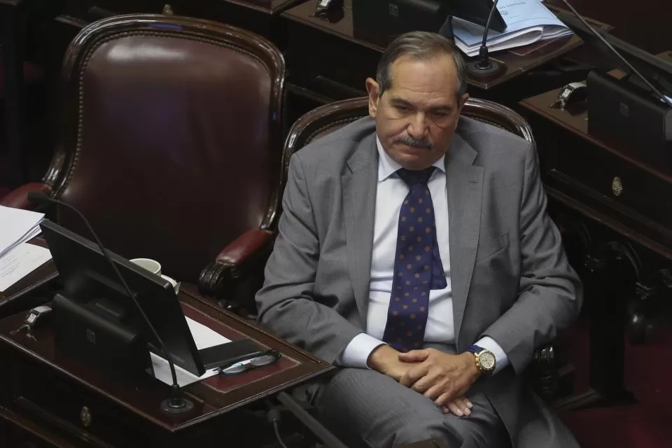 Alperovich en el Senado.