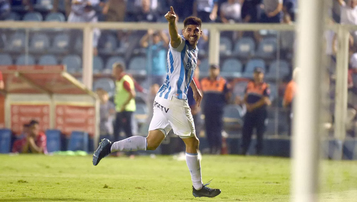 Leandro Díaz es uno de los delanteros con mejor presente del fútbol argentino. ARCHIVO 