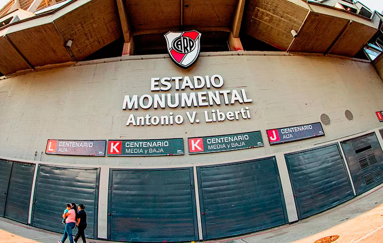 El estadio de River, cerrado.