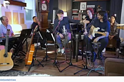 Los músicos realizan los shows en vivo, a través de las redes sociales