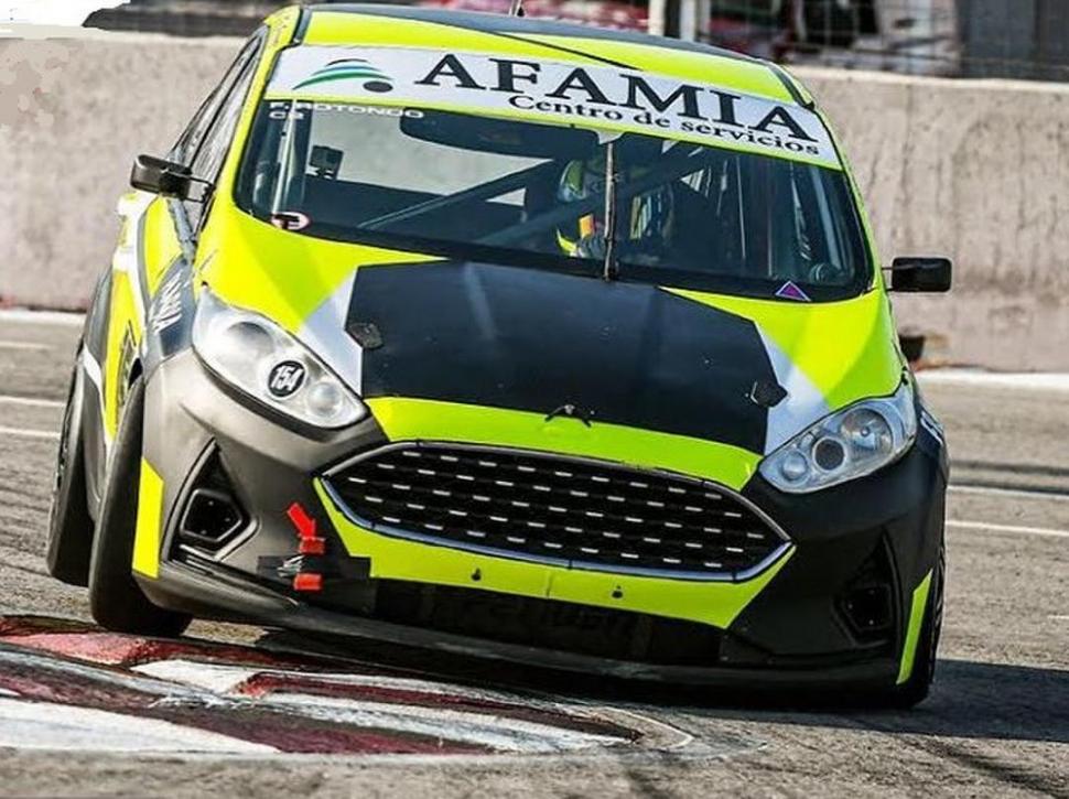  NO PUDO SER. El Ford de Facundo Rotondo perdió rendimiento al final. 