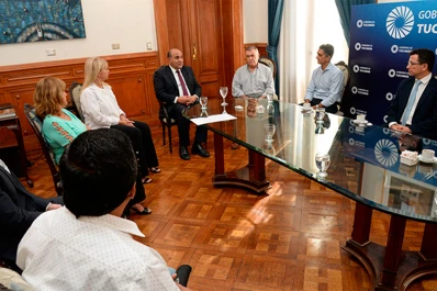 Manzur les pide a los tucumanos que cumplan con el aislamiento y se queden en sus casas