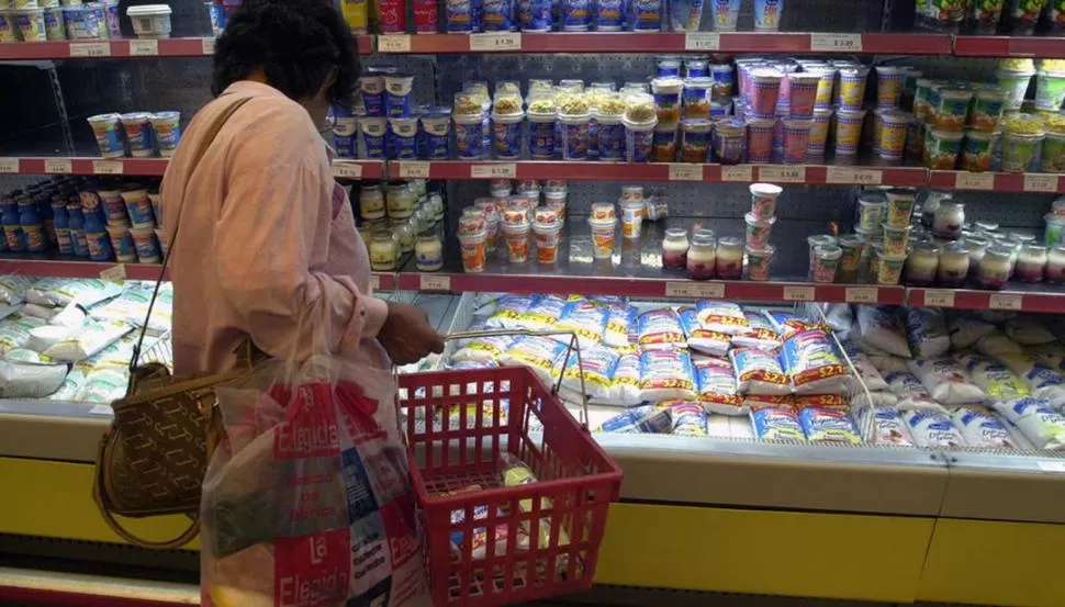 El Gobierno anunció que retrotrae al 6 de marzo los precios de 304 productos