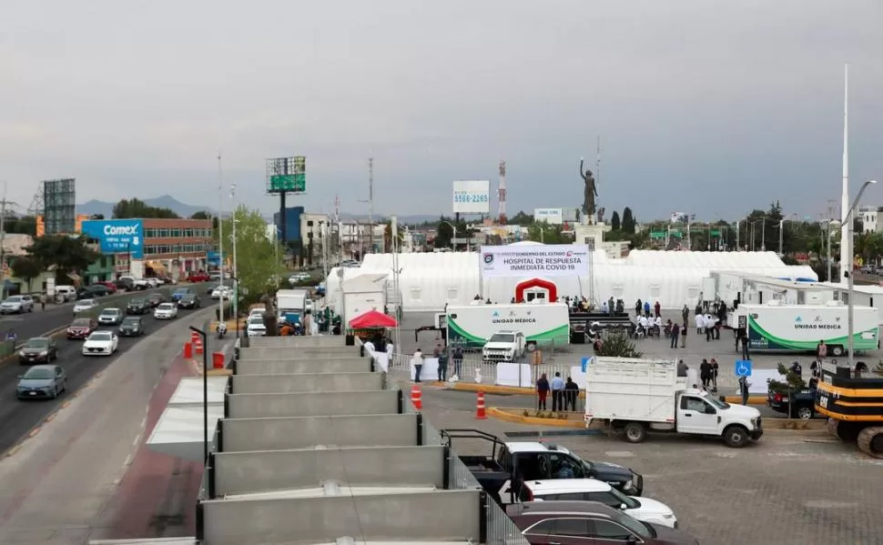 HIDALGO. Montan un hospital de urgencias, con capacidad para 50 camas. Reuters