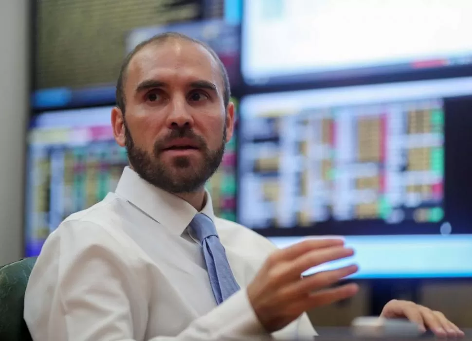 REPORTE. Guzmán informará hoy sobre la situación económica y sostenibilidad de la deuda. REUTERS