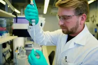 Más cerca de la cura: científicos crearon un compuesto para inhibir la enzima del coronavirus