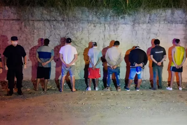 “Nadie en la calle”: detuvieron a más de 200 personas en Tucumán