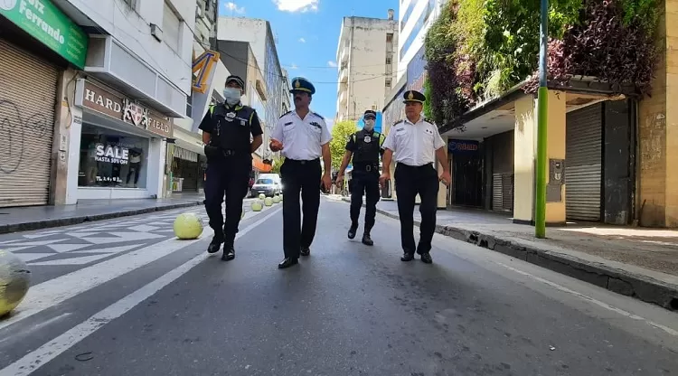 La Policía de Tucumán realiza controles estrictos en toda la provincia. 