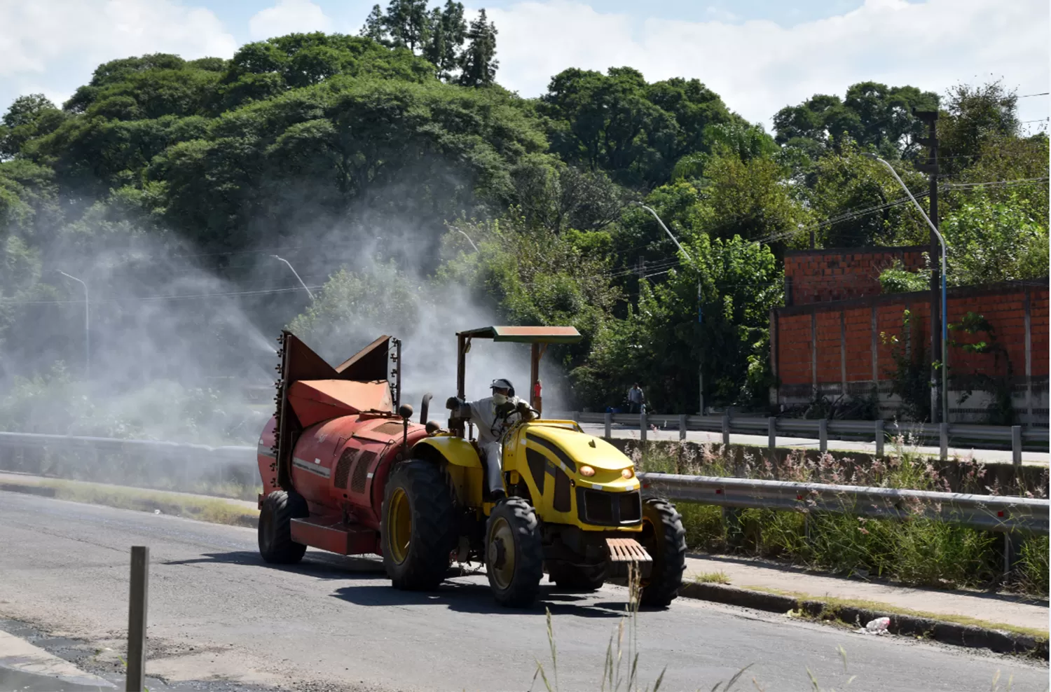 BAJA EFECTIVIDAD. Las máquinas agrarias no son muy útiles para los trabajos de lucha contra el dengue.