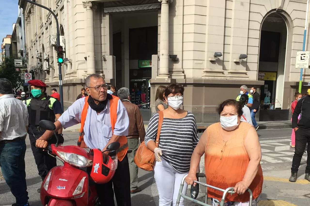 Hubo mucha gente que durante la semana no pudo cobrar, dijeron desde el Banco Macro