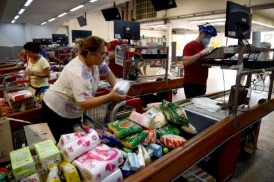 Privados indicaron que la inflación seguirá en dos dígitos hasta las elecciones