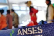 Desde hoy se puede saber quiénes pueden continuar con el trámite para cobrar el bono de $10.000