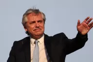 Fernández ordenó frenar la compra de los alimentos con sobreprecios