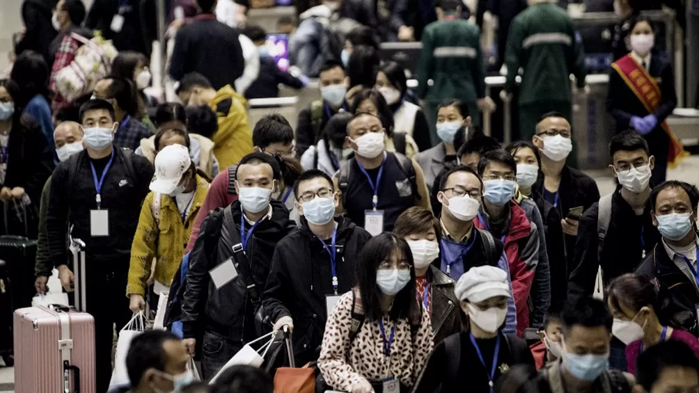 En Wuhan, donde comenzó el covid-19, levantan la cuarentena y todos se mudan