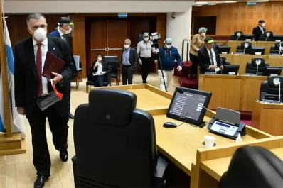 Pido disculpas si la Legislatura ofendió a alguien, dijo Jaldo, tras la polémica por las máscaras