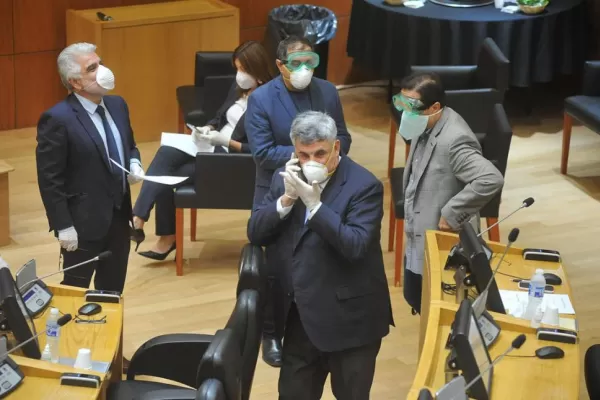 Hoy, en LA GACETA Central: todo sobre la polémica que se generó por las máscaras en la Legislatura